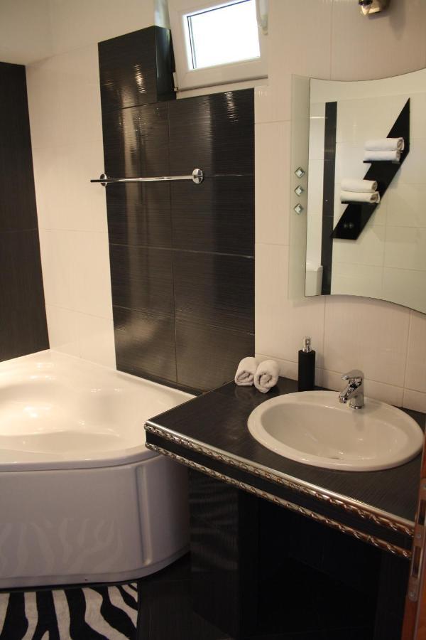 רייקה Lux Villa מראה חיצוני תמונה