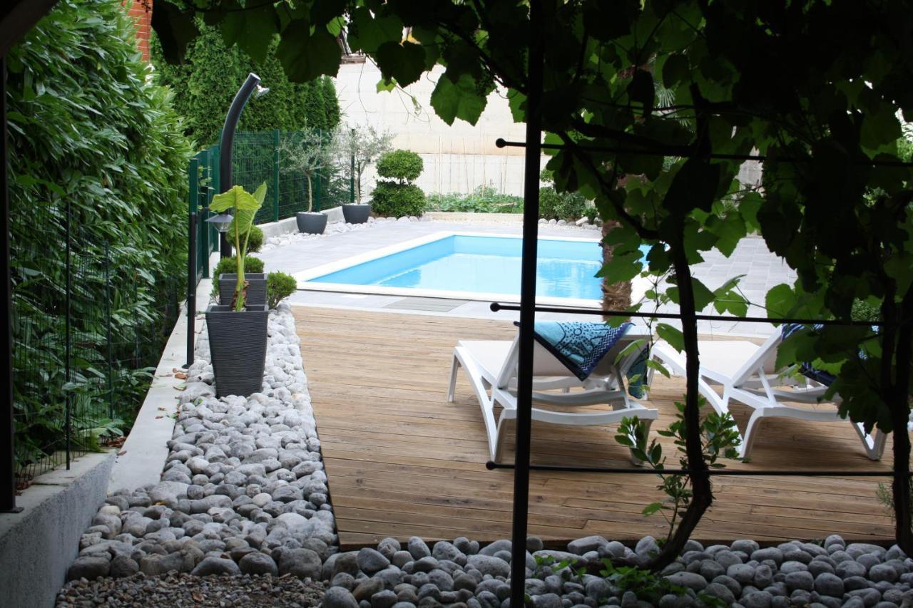 רייקה Lux Villa מראה חיצוני תמונה